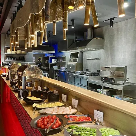 利沃夫里克斯韦尔里乌斯酒店 酒店
