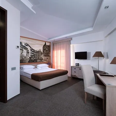 Rius Hotel Lviv