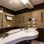 Готель Rius Львів