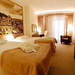 Rius Готель 4*