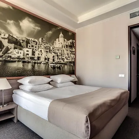 Rius Hotel Lviv
