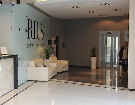 酒店 Rius 利沃夫