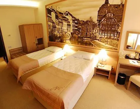 Rius 4* Lviv