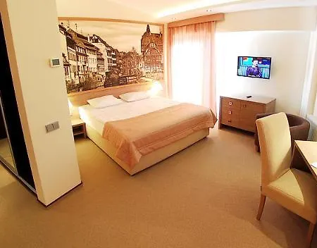 Rius Hotell Lviv